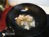 家常菜茄子土豆炖肉做法图解4)