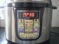 色味俱佳的玉米炖排骨做法图解11)
