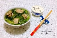 家常小白菜粉条排骨汤做法图解14)