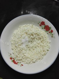 美味的珍珠丸子做法图解9)