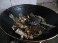 「家有大厨」红烧鲫鱼做法图解7)