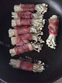 好吃的香菇培根卷做法图解3)