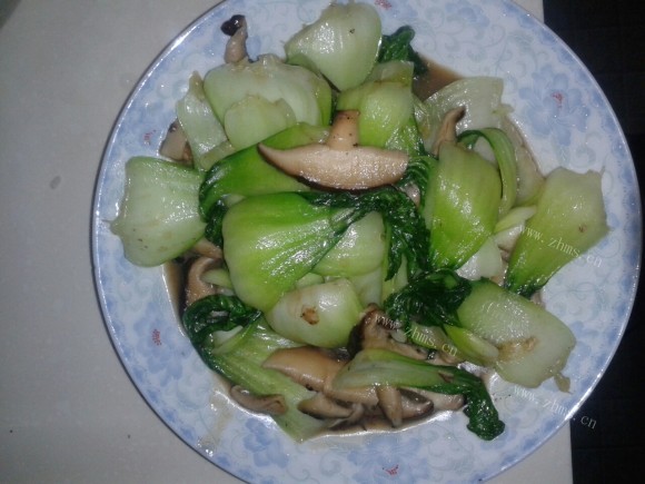 回味无穷的香菇油菜