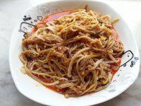 色味俱佳的红油金针菇