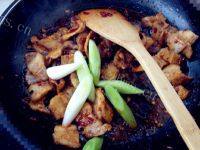 秀色可餐的盐煎肉做法图解10)