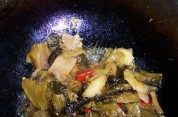 美味酸菜鱼做法图解12)