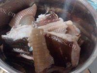 老板鱼炖豆腐做法图解4)