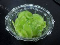 家常菜炝炒莴笋做法图解2)