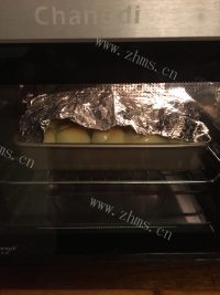 脆底蜂蜜小面包做法图解14)