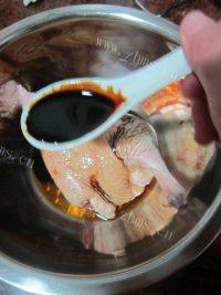 香喷喷的脆皮烤鸭做法图解3)