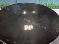 特下饭的金针菇炒肉做法图解2)