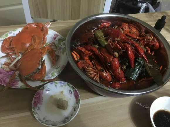 鲜美可口的麻辣小龙虾
