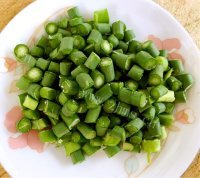 蒜蓉爆炒鸡脆骨做法图解2)