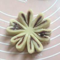 诱人的樱花酥做法图解17)