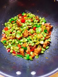 家常菜青豆爆脆骨做法图解8)