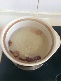 健康的山楂红枣柠檬刮油茶做法图解2)