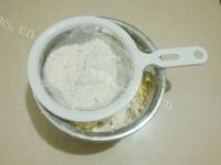 喷香的切达芝士酥饼做法图解6)