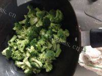 超喜欢的清炒西兰花做法图解5)