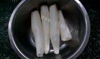 简单的茭白炒肉片做法图解3)