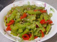 家常菜苦瓜炒肉丝