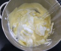 喷香的巧克力蛋糕卷做法图解10)