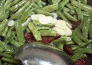 家常菜四季豆炒腊肠