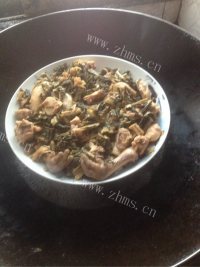 美味的鸡肉蒸芥菜干做法图解5)
