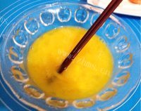 芳香四溢的西红柿炒鸡蛋做法图解2)