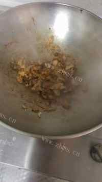 特下饭的白菜猪肉炖粉条做法图解4)