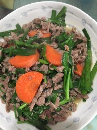 家常牛肉炒韭菜做法图解4)