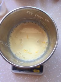 香喷喷的轻乳酪蛋糕做法图解2)
