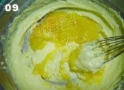 自制芒果乳酪蛋糕做法图解9)