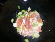 美味的菠菜炖粉皮做法图解7)