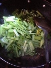 简单版芹菜炒肉丝做法图解7)