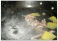 「美味可口」皮蛋瘦肉粥做法图解3)