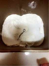 自制豆沙面包做法图解1)