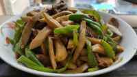 家常菜杏鲍菇炒肉丝