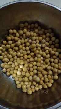 美味的茄汁黄豆做法图解1)