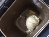 自制焦糖苹果面包做法图解2)