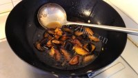 诱人的酱烧茄子做法图解8)