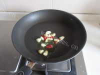营养美食香菇肉酱茄子煲做法图解3)