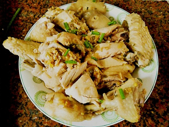 美味佳肴般的葱油白切鸡