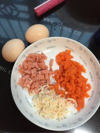 美味的鸡蛋炒饭做法图解1)