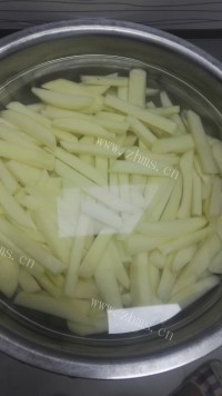 家常干锅土豆条做法图解1)
