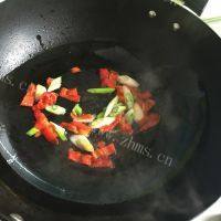 家常菜蒜薹炒牛肚做法图解6)