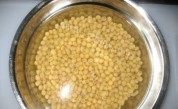 好吃的黄豆炖猪蹄做法图解3)