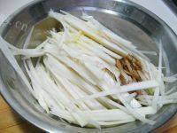 家常菜凉拌苤蓝做法图解6)