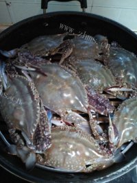 色香味浓的蒸螃蟹做法图解2)