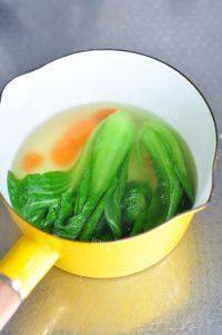 美味腊肠煲仔饭做法图解6)