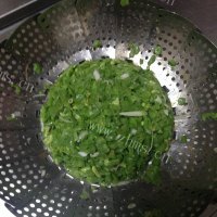 美味的豇豆猪肉包做法图解4)